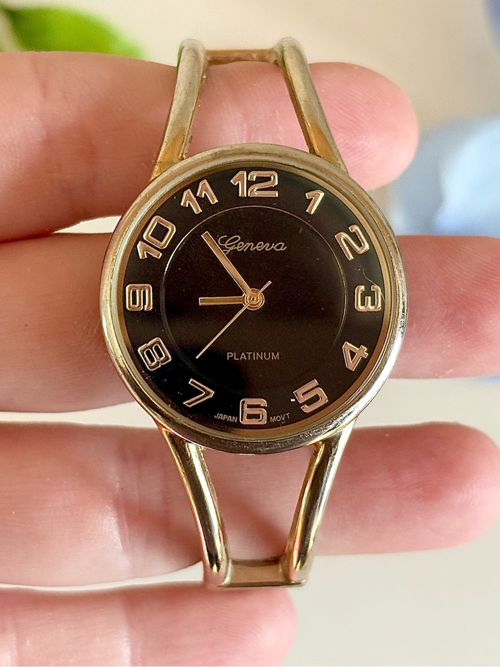 Geneva Platinum Hinged Cuff Watch WORKS! Silver Ladies Casual Sharp Black Bangle